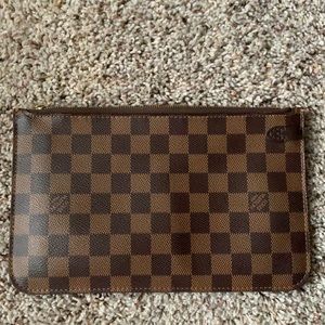 Neverfull pouch wristlet brown monogram